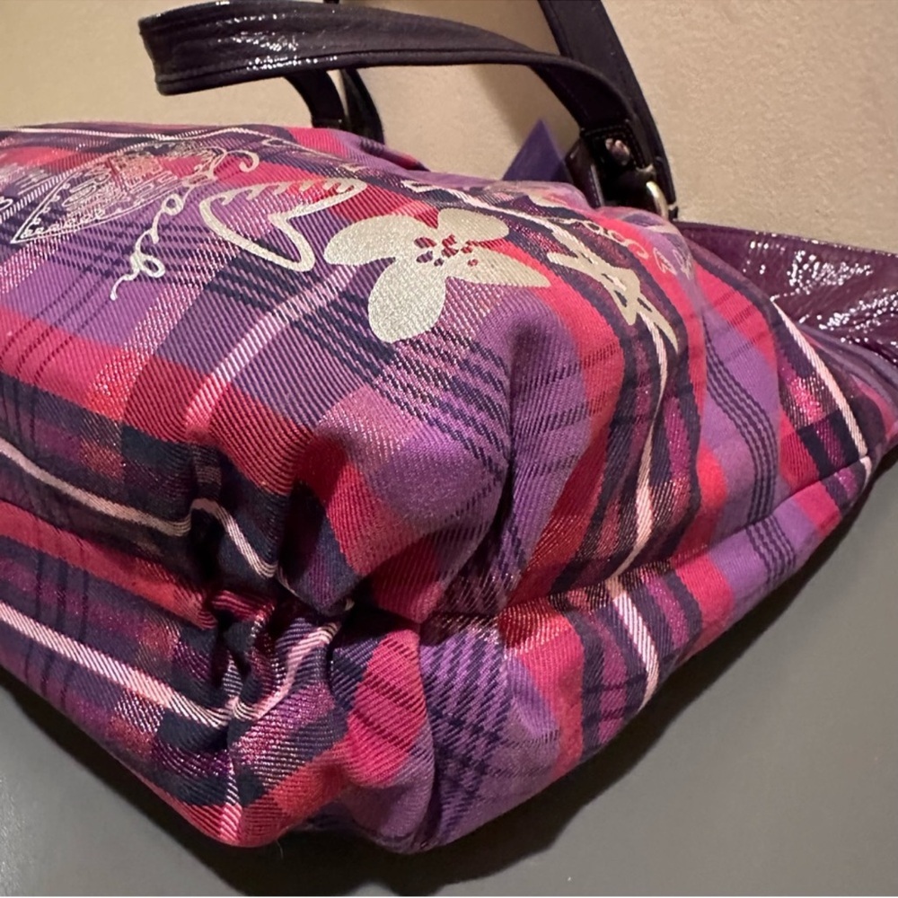 Coach Poppy Tartan Plaid Glam Tote Purple
Y2K 2010 Style 15886 - Picture 11 of 16